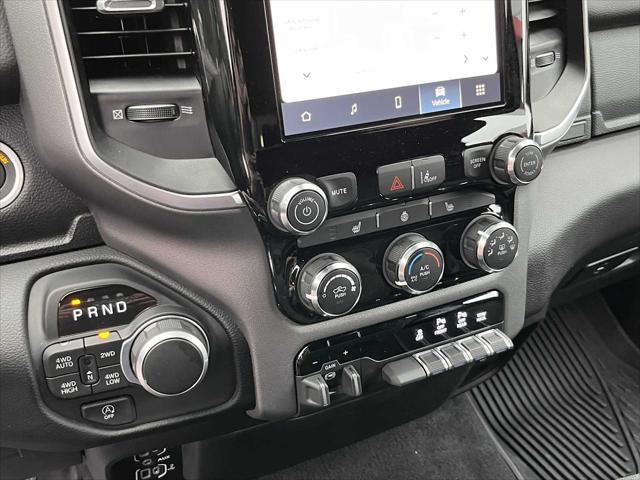 2025 Ram 1500 Big Horn Crew Cab 4x4 6'4" Box