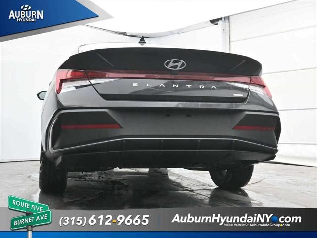 2025 Hyundai Elantra Hybrid SEL Sport