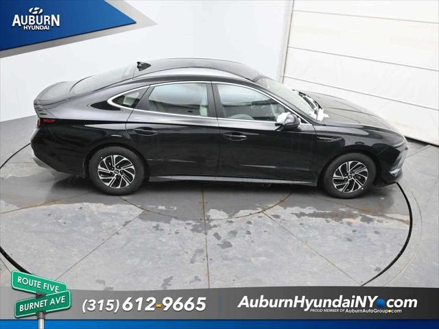 2026 Hyundai Sonata Hybrid Blue