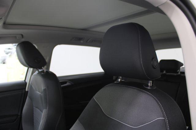 2026 Volkswagen Taos SE Black