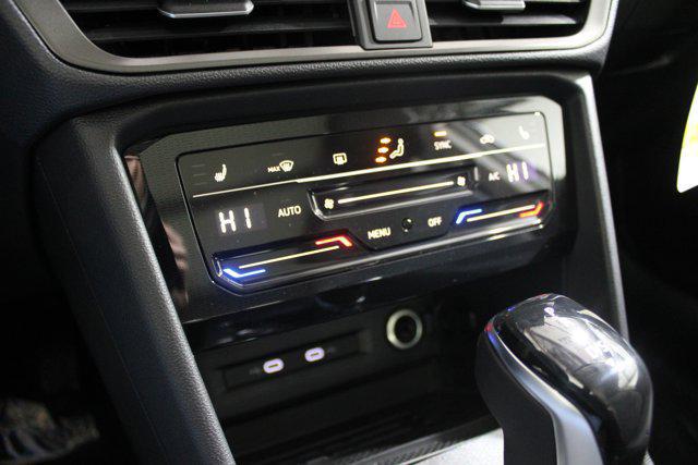 2026 Volkswagen Taos SE Black