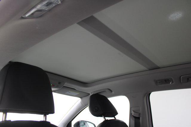 2026 Volkswagen Taos SE Black