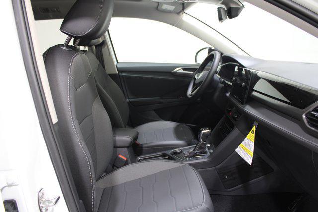 2026 Volkswagen Taos SE Black