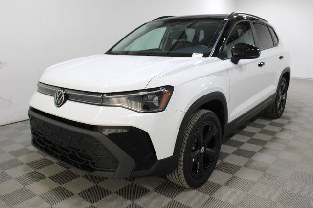 2026 Volkswagen Taos SE Black