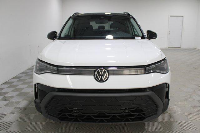 2026 Volkswagen Taos SE Black