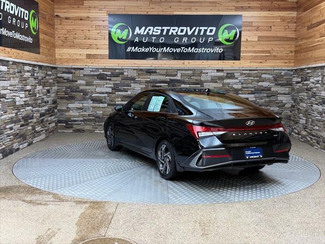 2025 Hyundai Elantra Hybrid Limited