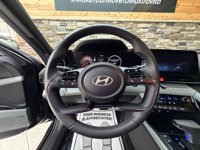 2025 Hyundai Elantra Hybrid Limited