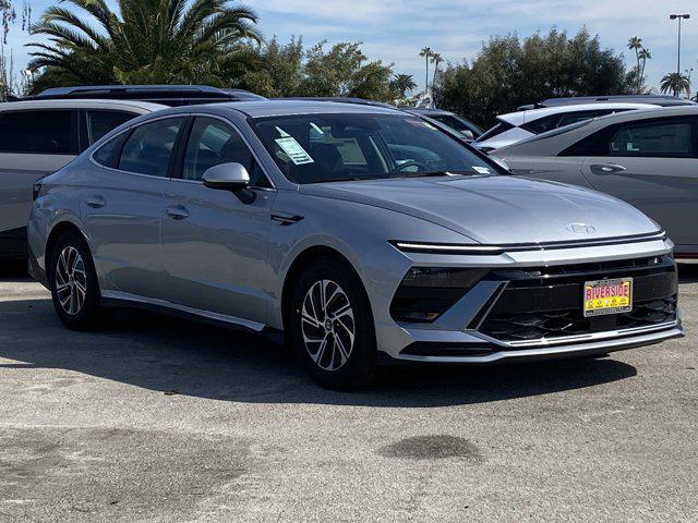 2026 Hyundai Sonata Hybrid Blue