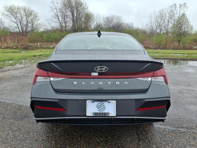 2026 Hyundai Elantra SEL Sport Premium