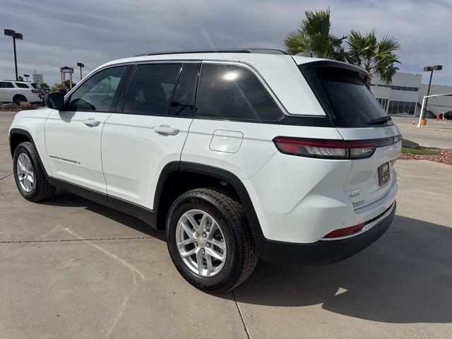 2026 Jeep Grand Cherokee GRAND CHEROKEE LAREDO X 4X4