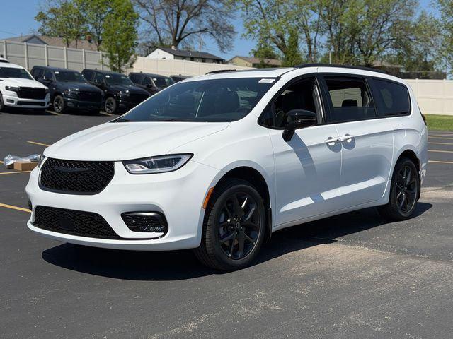 2026 Chrysler Pacifica PACIFICA LIMITED AWD