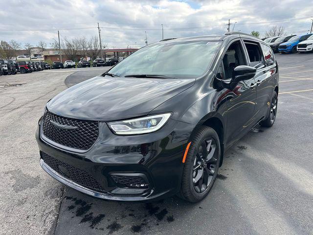 2026 Chrysler Pacifica PACIFICA LIMITED AWD