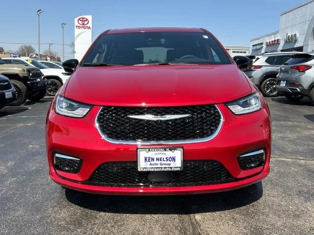 2026 Chrysler Pacifica Limited AWD