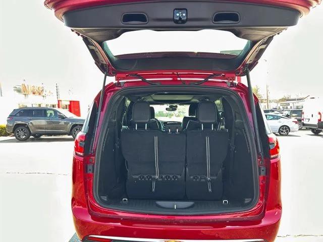 2026 Chrysler Pacifica Limited AWD