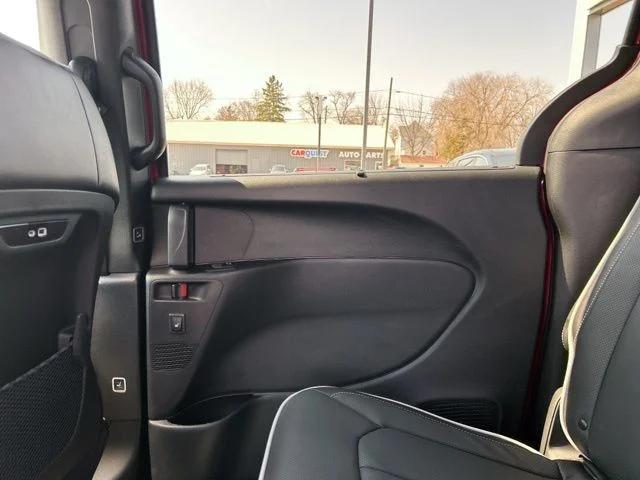 2026 Chrysler Pacifica Limited AWD