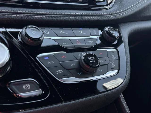 2026 Chrysler Pacifica Limited AWD