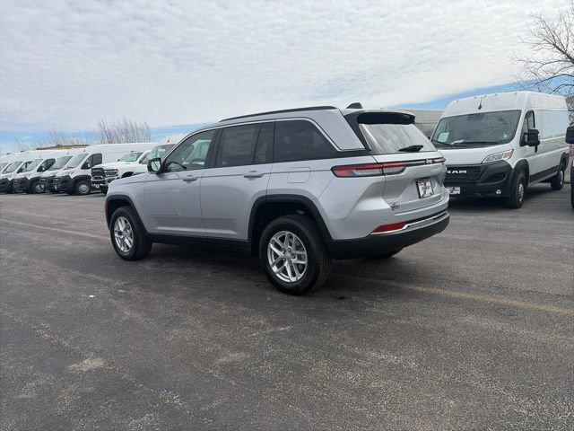 2026 Jeep Grand Cherokee GRAND CHEROKEE LAREDO X 4X4