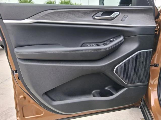 2026 Jeep Grand Cherokee Limited 4x2