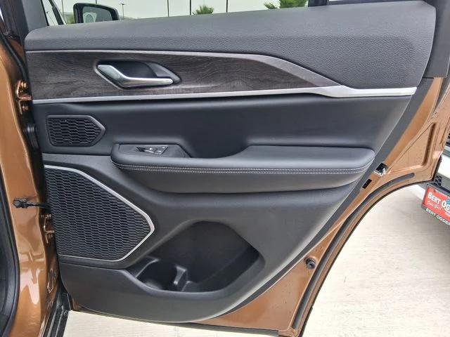 2026 Jeep Grand Cherokee Limited 4x2
