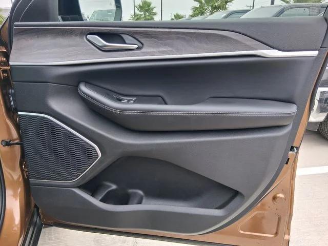 2026 Jeep Grand Cherokee Limited 4x2