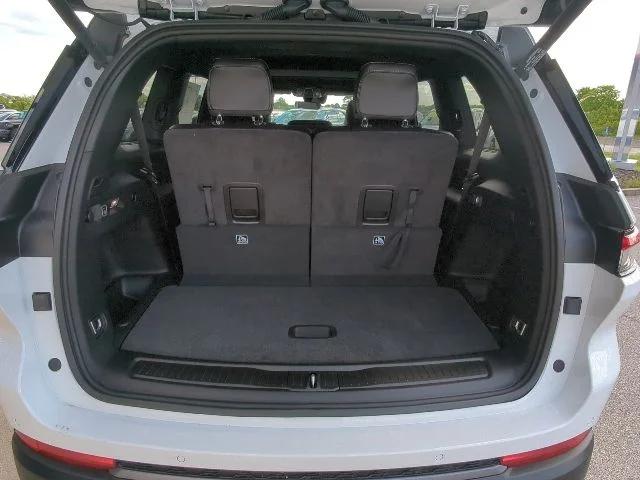 2026 Jeep Grand Cherokee Altitude 4x4