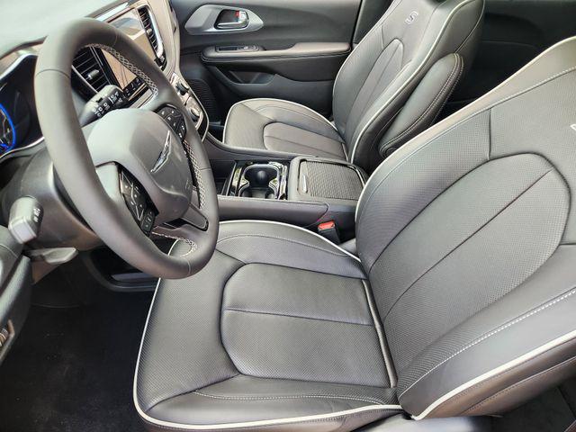 2026 Chrysler Pacifica Limited AWD