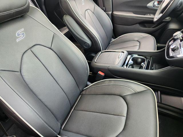 2026 Chrysler Pacifica Limited AWD