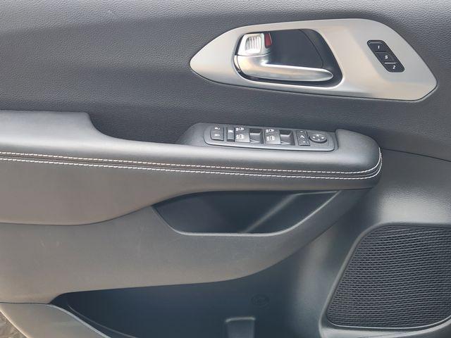 2026 Chrysler Pacifica Limited AWD
