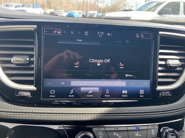 2026 Chrysler Pacifica Select AWD