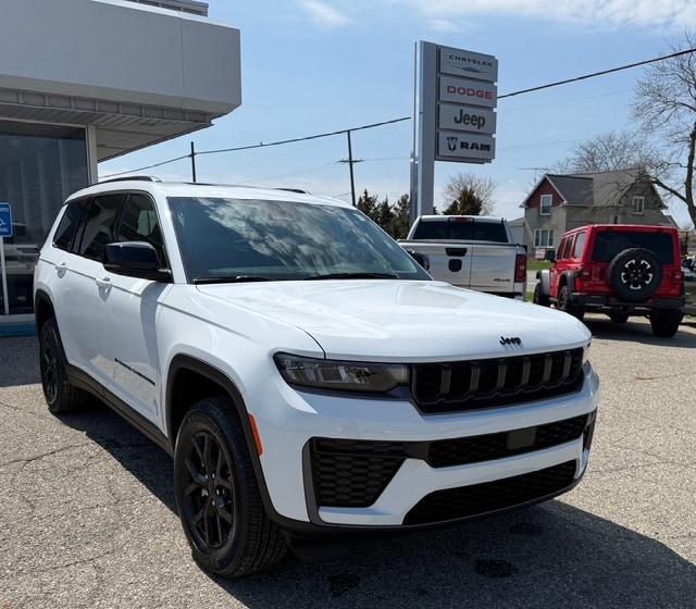 2026 Jeep Grand Cherokee GRAND CHEROKEE L LAREDO ALTITUDE 4X4