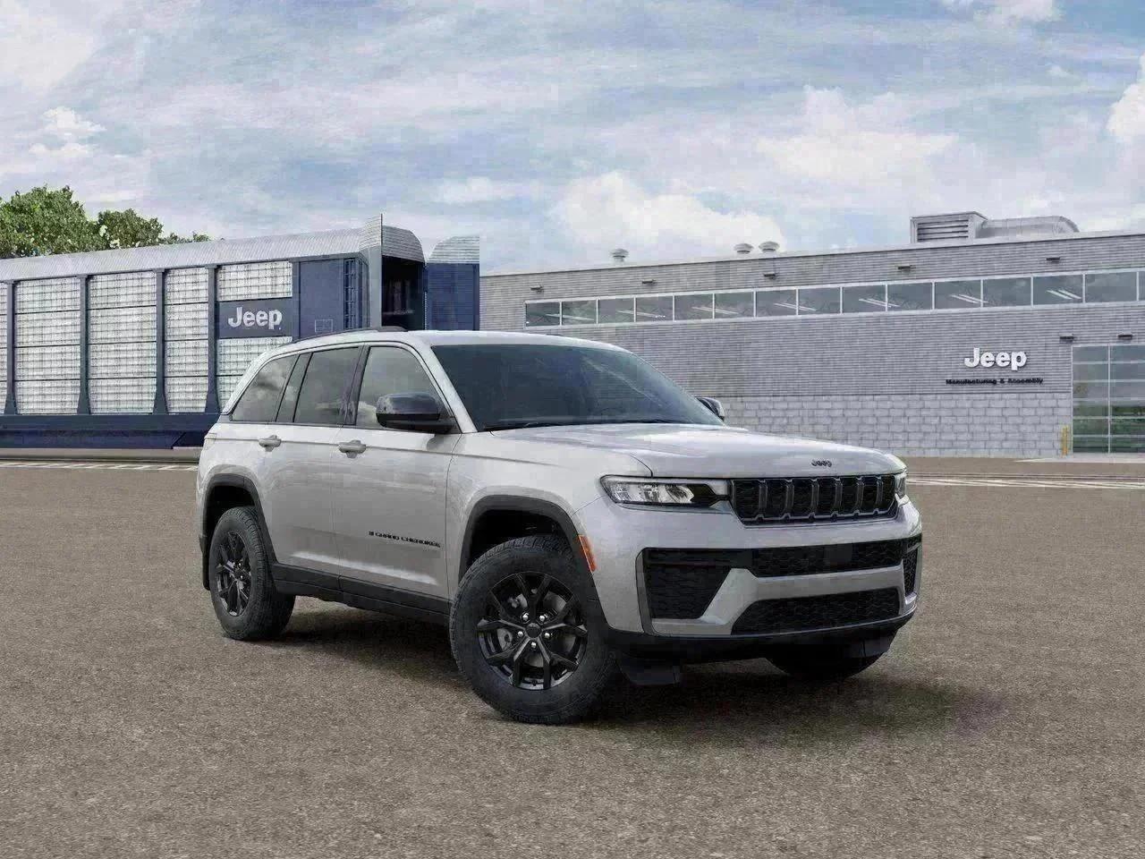 New 2026 Silver Zynith Exterior Paint Jeep Laredo Altitude image 5