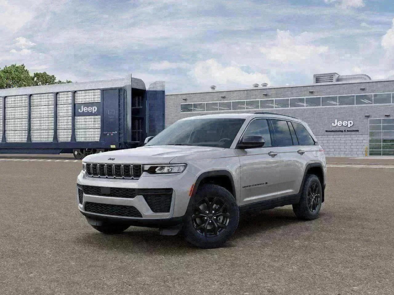 2026 Jeep Grand Cherokee Laredo Altitude