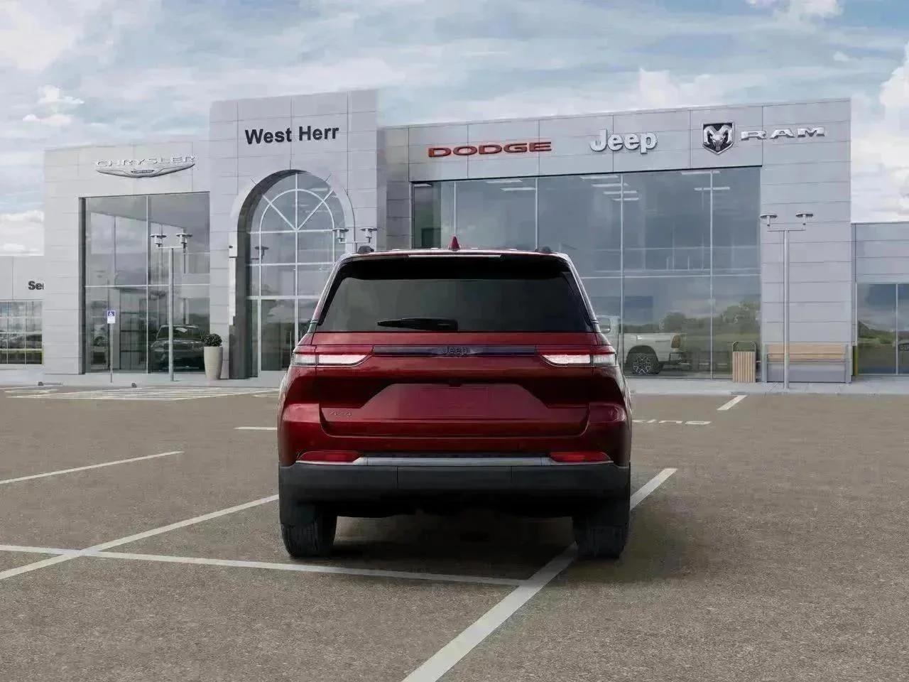 New 2026 Velvet Red Pearl-Coat Exterior Paint Jeep Laredo Altitude image 33
