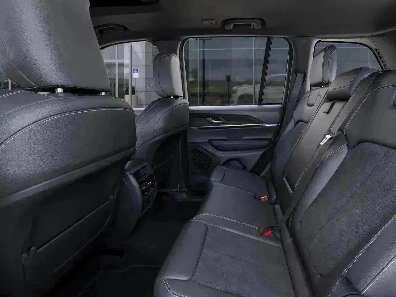 New 2026 Velvet Red Pearl-Coat Exterior Paint Jeep Laredo Altitude image 49