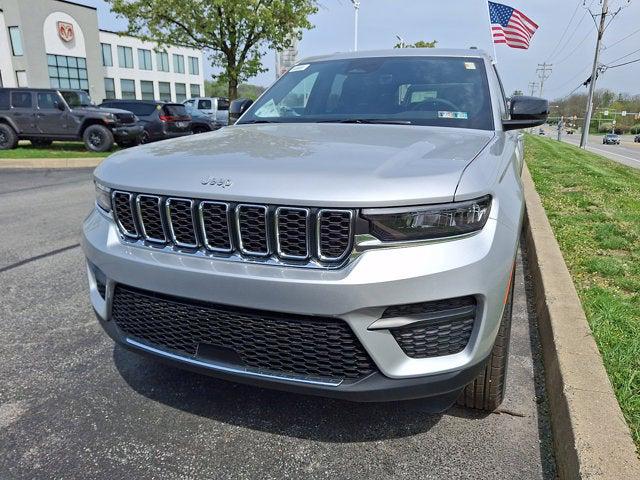2026 Jeep Grand Cherokee GRAND CHEROKEE LAREDO 4X4 2026 Jeep Grand Cherokee GRAND CHEROKEE LAREDO 4X4