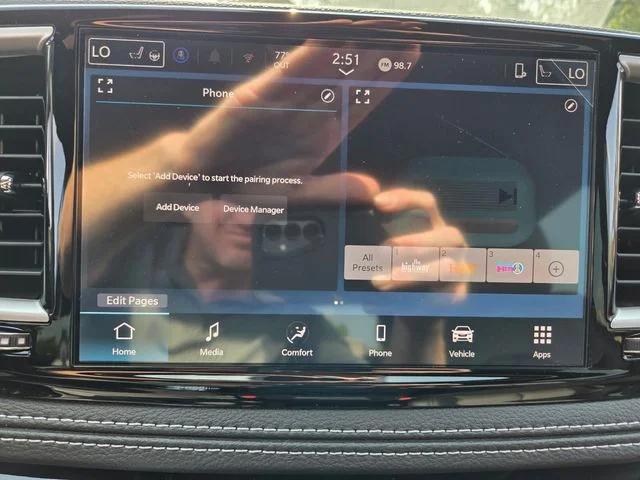 2026 Chrysler Pacifica Select