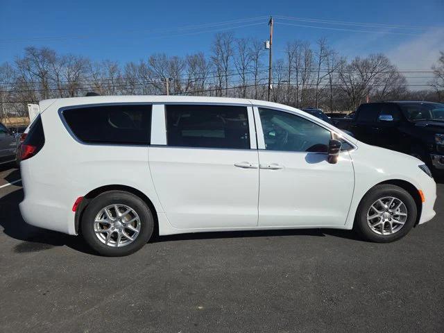 2026 Chrysler Voyager VOYAGER LX