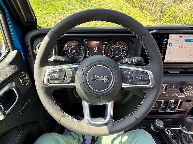 2026 Jeep Wrangler 4-Door Sahara 4x4