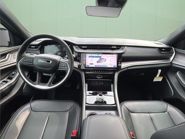 2026 Jeep Grand Cherokee Limited 4x2