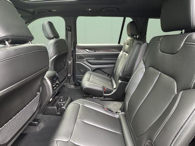 2026 Jeep Grand Cherokee Limited 4x2