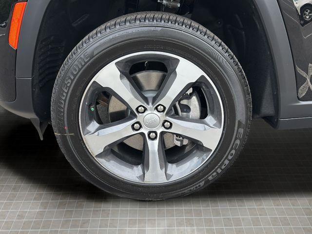 2026 Jeep Grand Cherokee Limited 4x2