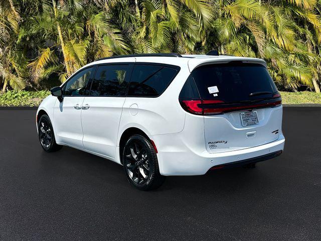 2026 Chrysler Pacifica PACIFICA LIMITED AWD