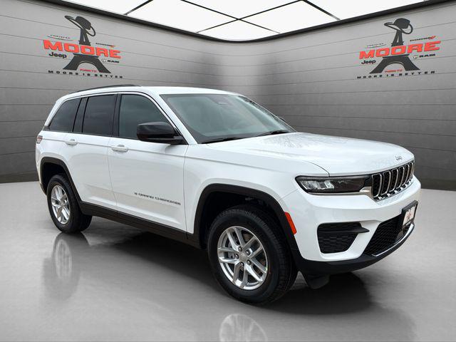2026 Jeep Grand Cherokee Laredo 4x2 for sale in Paris , TX