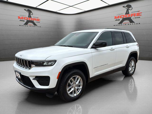 2026 Jeep Grand Cherokee Laredo 4x2