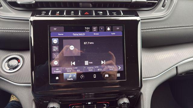 2026 Jeep Grand Cherokee Laredo 4x2