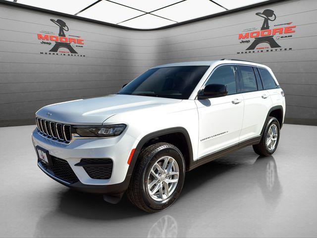 2026 Jeep Grand Cherokee Laredo 4x2
