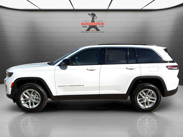 2026 Jeep Grand Cherokee Laredo 4x2