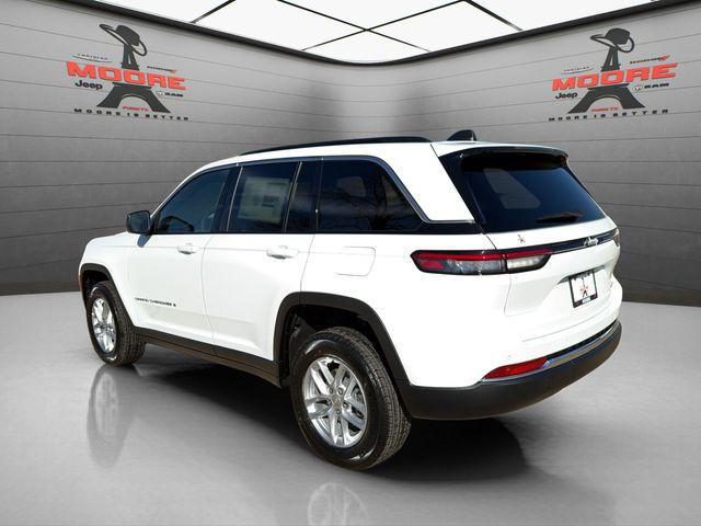 2026 Jeep Grand Cherokee Laredo 4x2