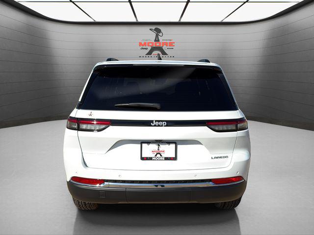 2026 Jeep Grand Cherokee Laredo 4x2