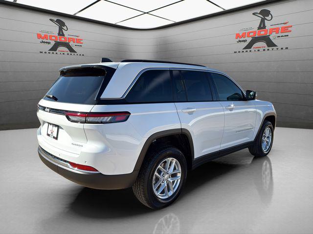 2026 Jeep Grand Cherokee Laredo 4x2